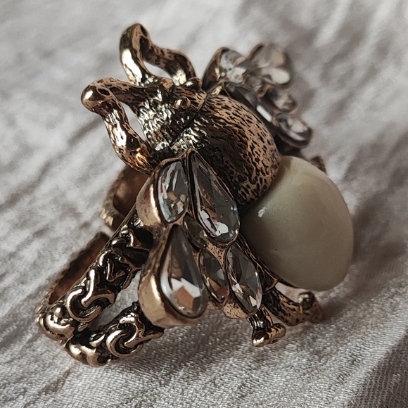 Bee Scarf Clip Dual Ring Brass and Ivory Colored Lucite Rhinestone Adjustable - Picture 3 of 11
